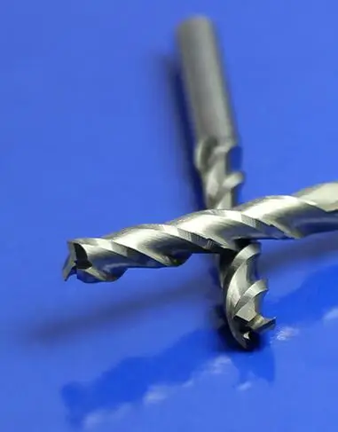 Твердосплавные концевые фрезы с 3 канавками 4*17 мм профессиональные из МДФ набор