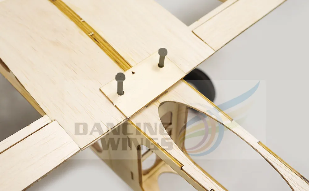 Обновление RC BalsaWood самолет лазерная резка по дереву строительство аэромоделлинг размах крыльев 1300 мм облако танцор тренер тренировочный самолет T25