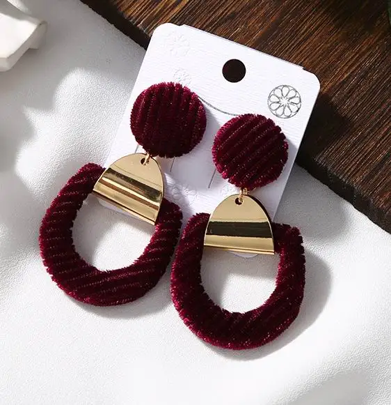 wine red Корейские большие эффектные серьги для женщин Новинка Осень Зима трендовые ювелирные изделия Длинные Подвески Коричневый Черный Розовый Белый Серый - Окраска металла: wine red