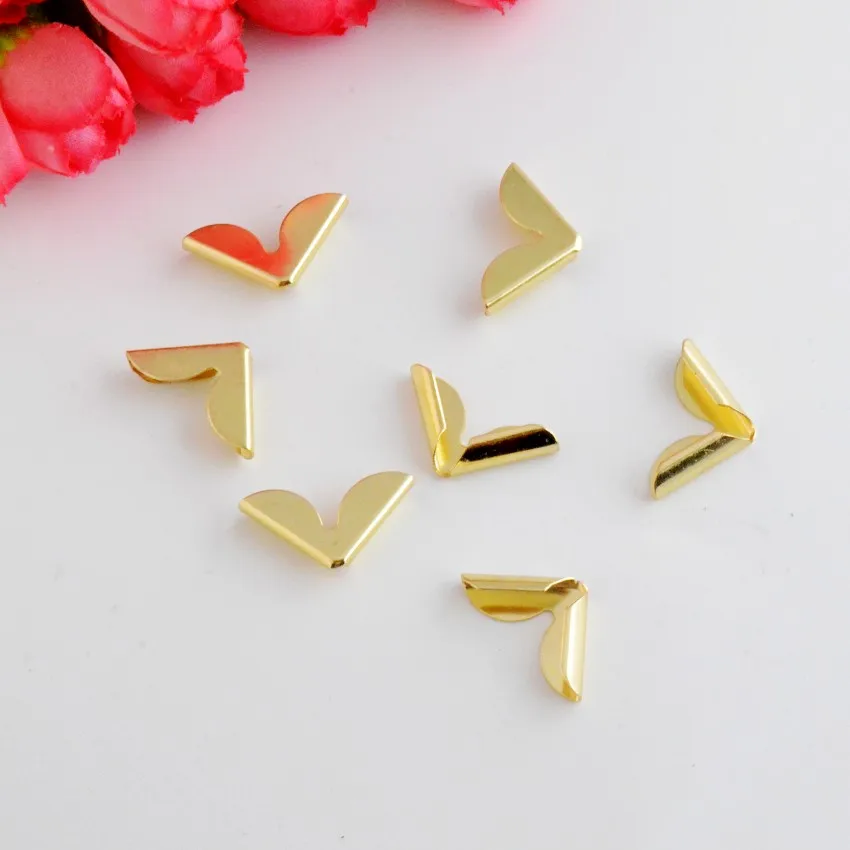

Free Shipping 100 Golden Book Scrapbooking Albums Menus Folders Corner Protectors 16x23mm J3130