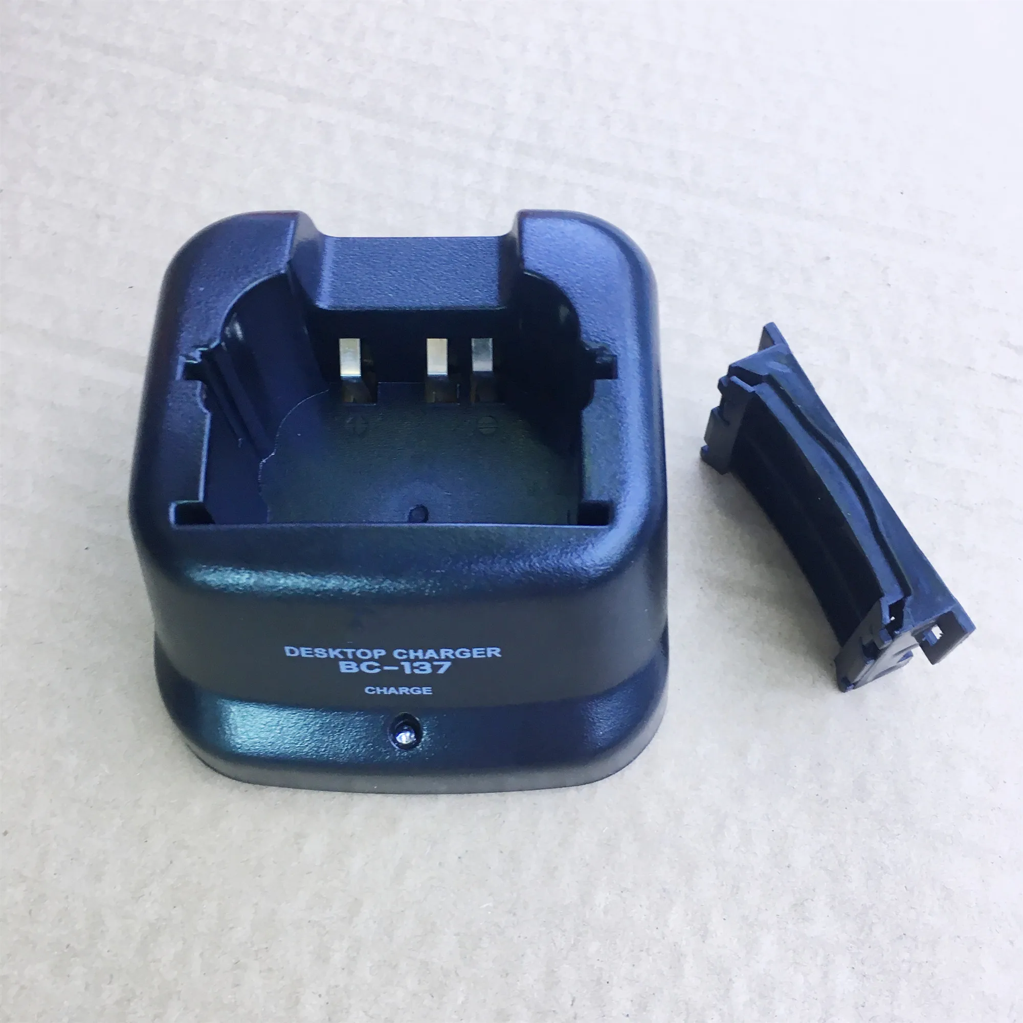 BC137 единственное настольное базовое зарядное устройство для Icom IC V8 V82 F30GT F40GT F31GS F3GS