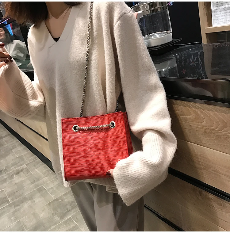 Роскошная сумочка Европейская модная дама Tote Сумка новая качественная женская дизайнерская сумка из искусственной кожи на цепочке через плечо