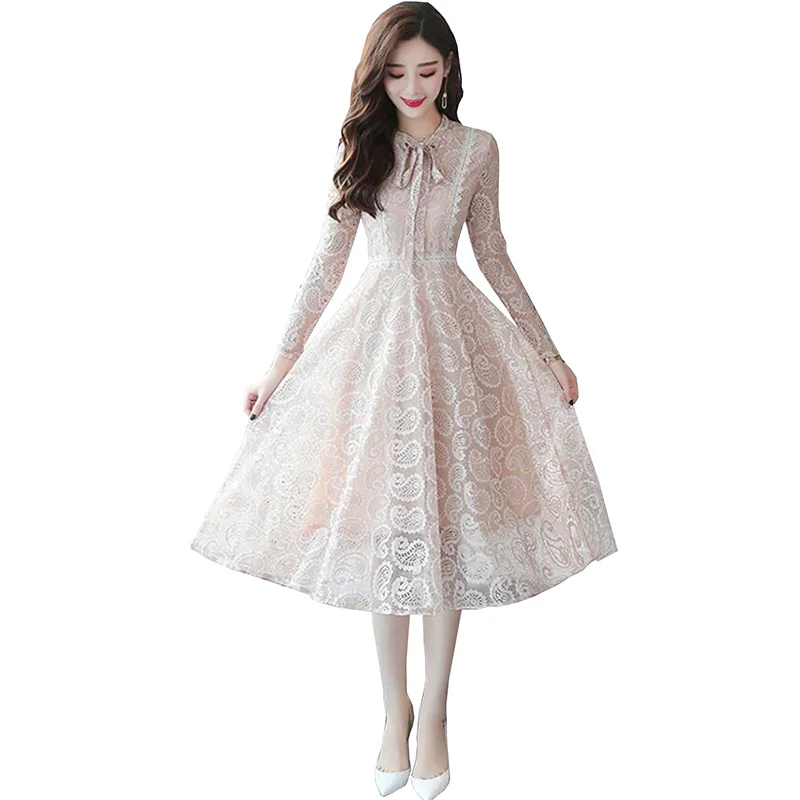 Женское кружевное платье длинное облегающее с бантом на шее длинным рукавом для