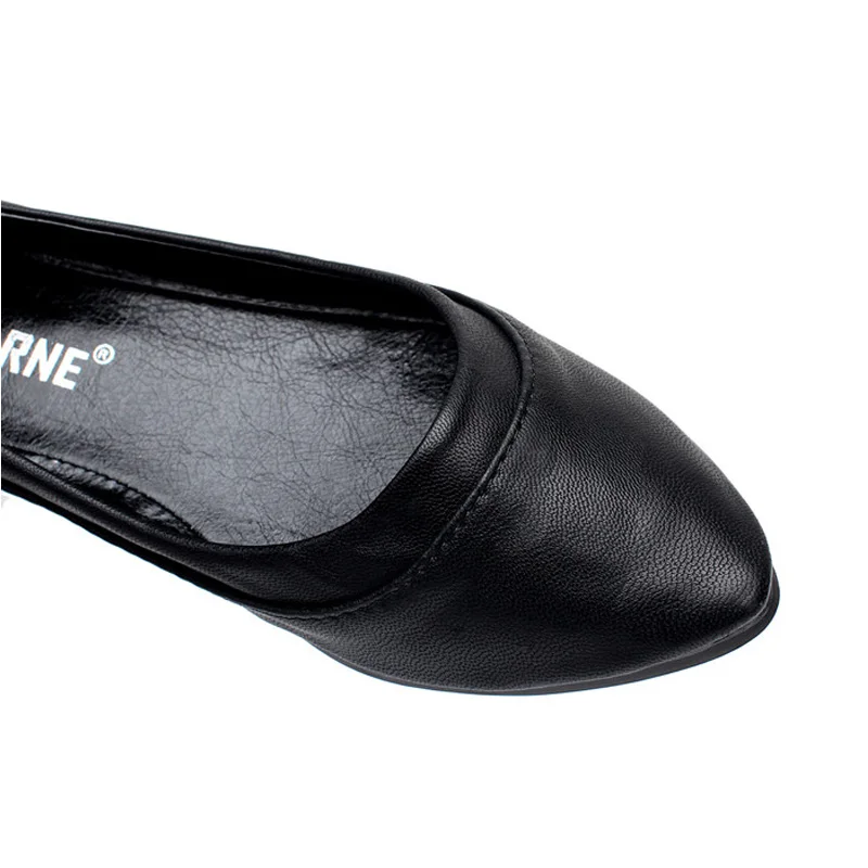 Женские туфли на плоской подошве без застежки с острым носком | Обувь