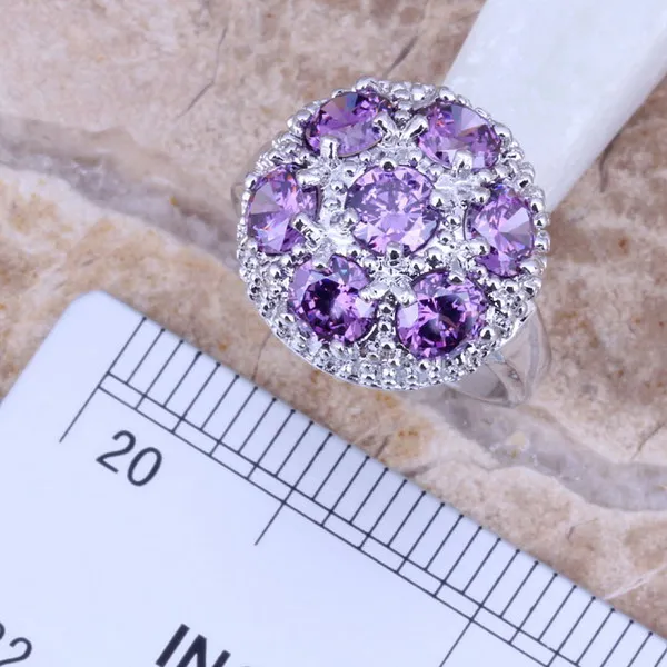 Галантный комплект ювелирных изделий с фиолетовым кубическим цирконием и