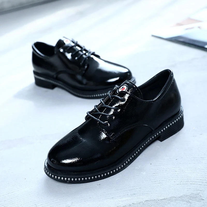 

New Fashion Casual Shoes Lace Up Women Shoes Retro Brogues British Style Oxford Shoes Women Autumn Leather Oxfords Low Heels