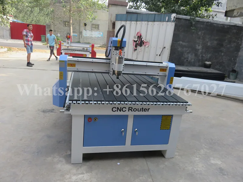 1300*2500 мм хорошее качество фанеры cnc router шпинделя 3.0kw водяного охлаждения |