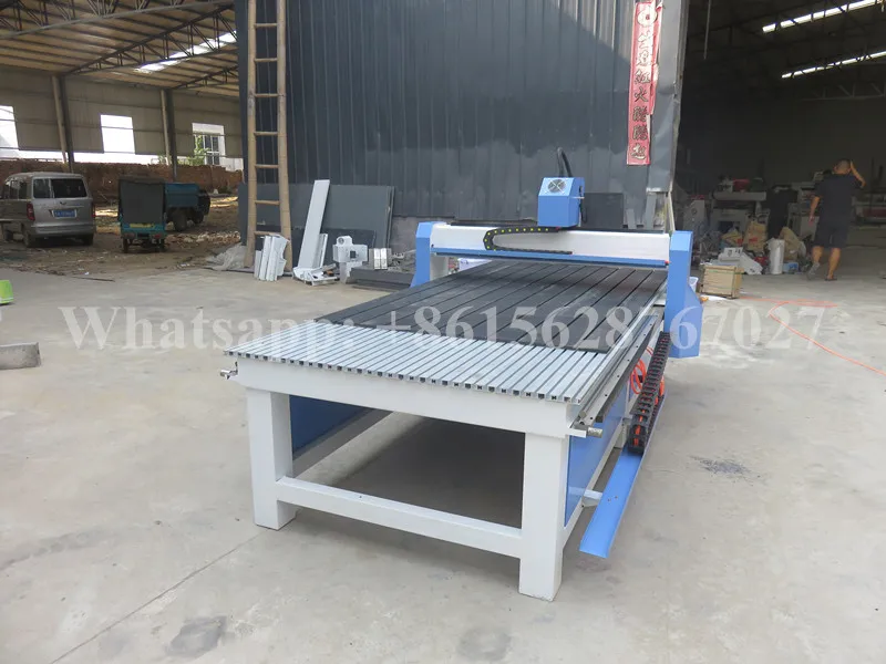 1300*2500 мм хорошее качество фанеры cnc router шпинделя 3.0kw водяного охлаждения |