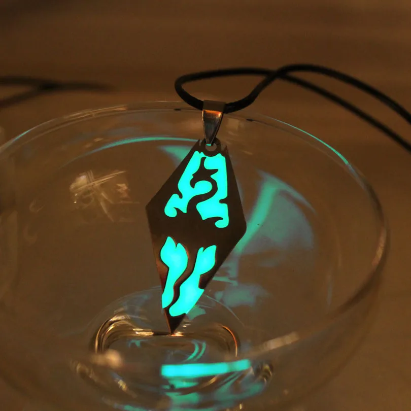 Glowing Dragon necklace Punk Necklace Pendants Necklaces GLOW in the DARK Akaviri amulet gift | Украшения и аксессуары