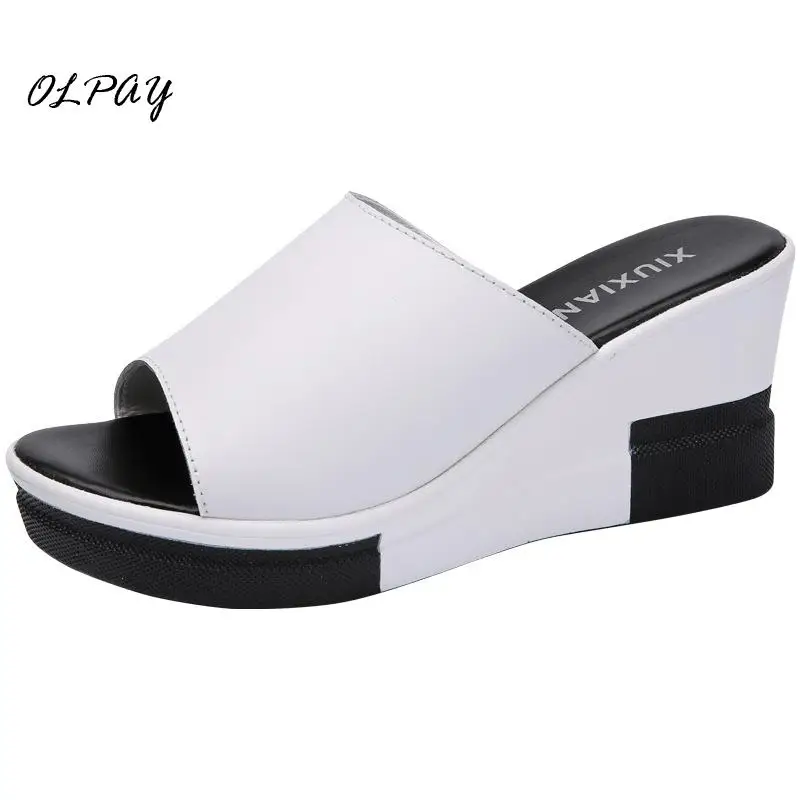 2019 г. Новые Летние кожаные женские босоножки на танкетке и шлепанцы Босоножки