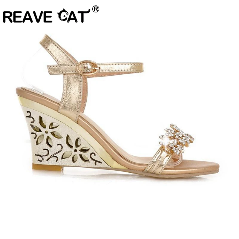 Женские босоножки на танкетке REAVE CAT новые модные блестящие серебристого и