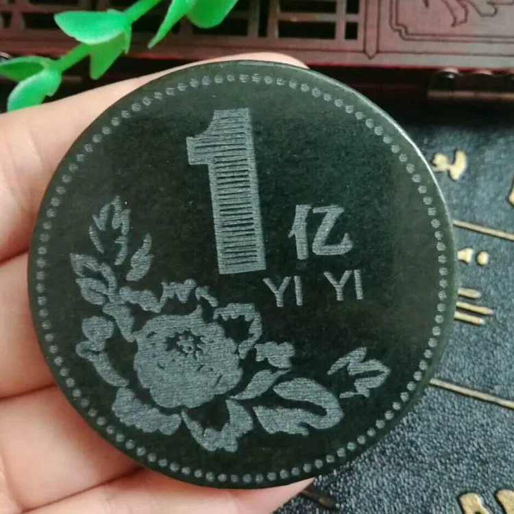 Natural Xinjiang Hetian jade one hundred million yuan coin hand playing pieces of carving Pendant Double Coin |