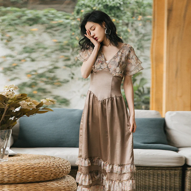 Женское платье с высокой талией v-образным вырезом и оборками в стиле ретро