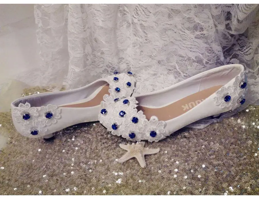 Новинка 2018 свадебные туфли женские белые кружевные Синие стразы с кристаллами