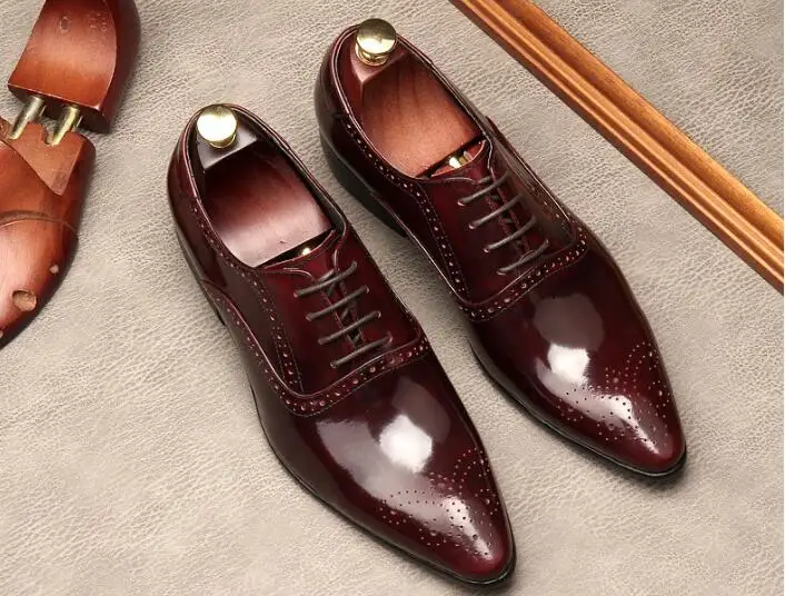 Новинка Мужские высокие ботинки 4 5 см в английском стиле из лакированной кожи с