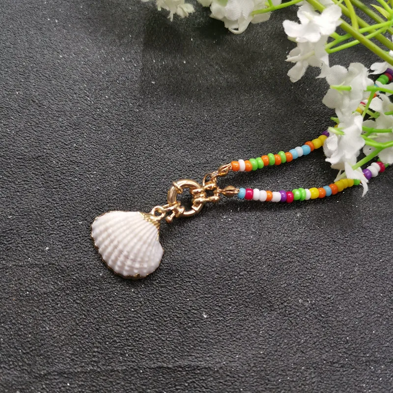 Новые богемные красочные белые синие бусы Strand колье ожерелье s для женщин Мода натуральный корпус подвеска с Каури ожерелье ювелирные изделия