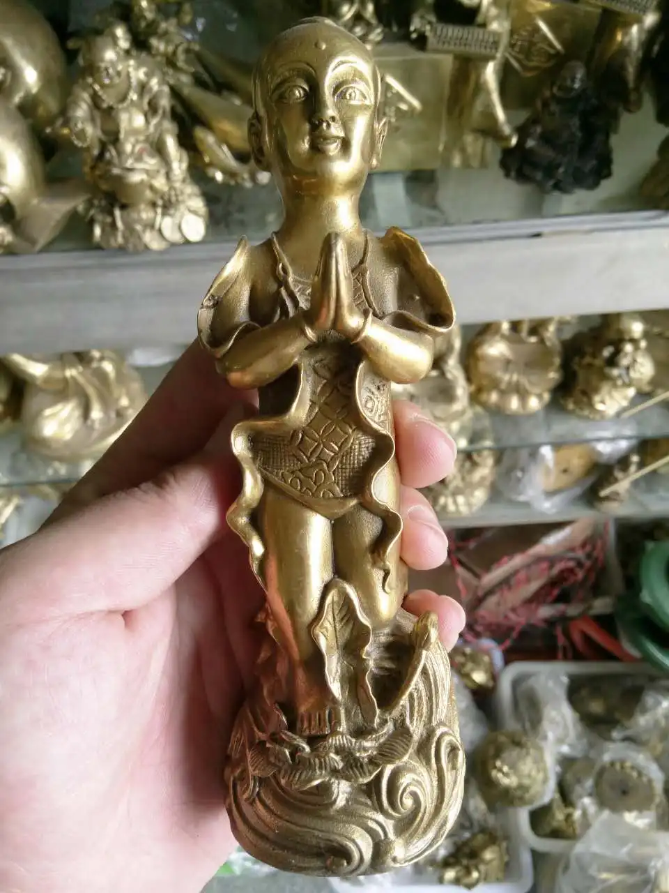 

Старинная китайская латунь сделала ногу для шага на буддизм сянъюнь.