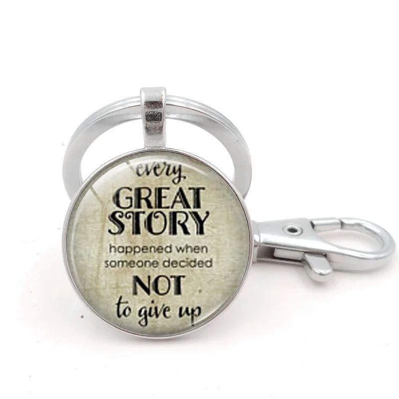 Моя история еще не закончена цитата брелок круглый стеклянный металлический