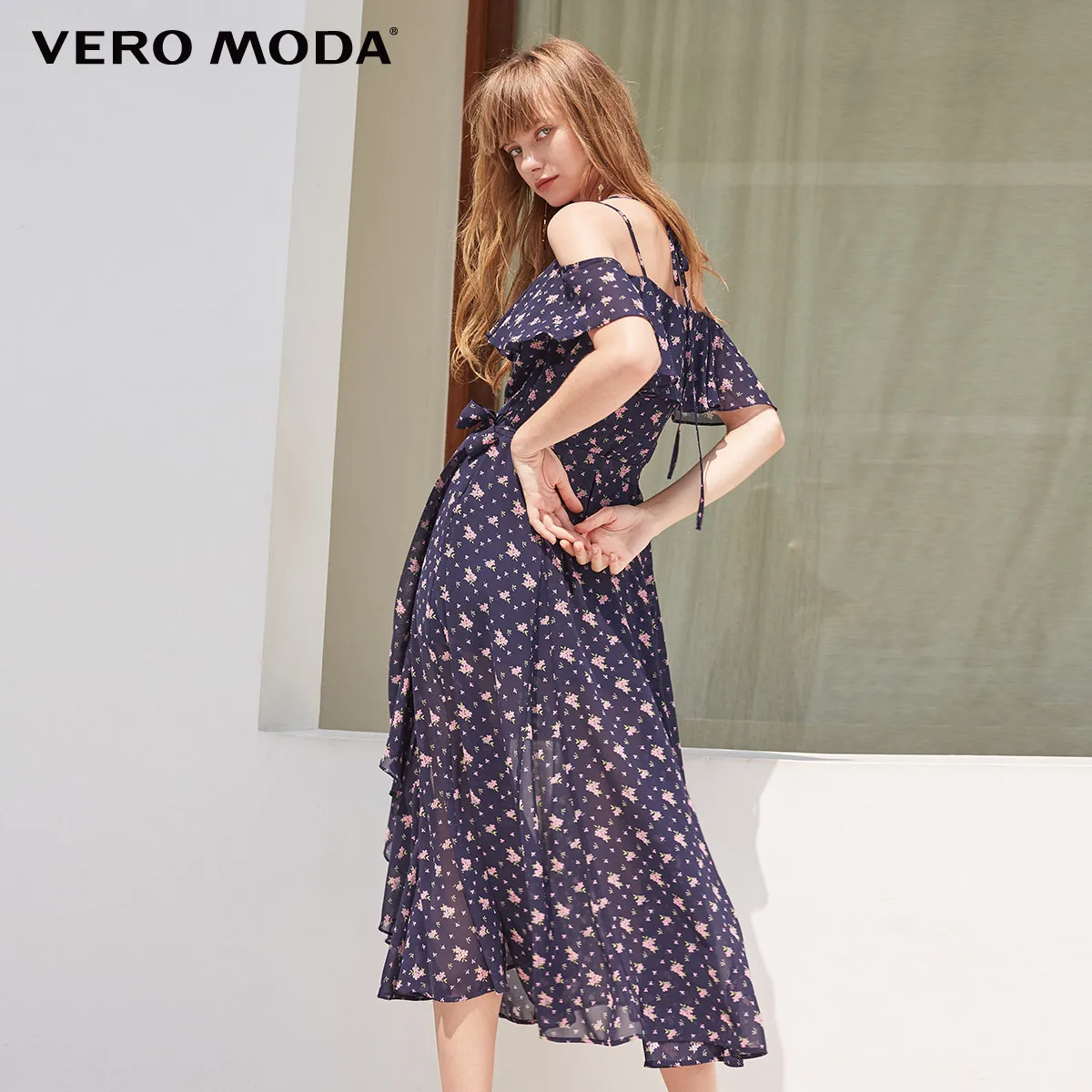 Vero Moda платье летнее женское плиссированное на бретелях с цветочным принтом