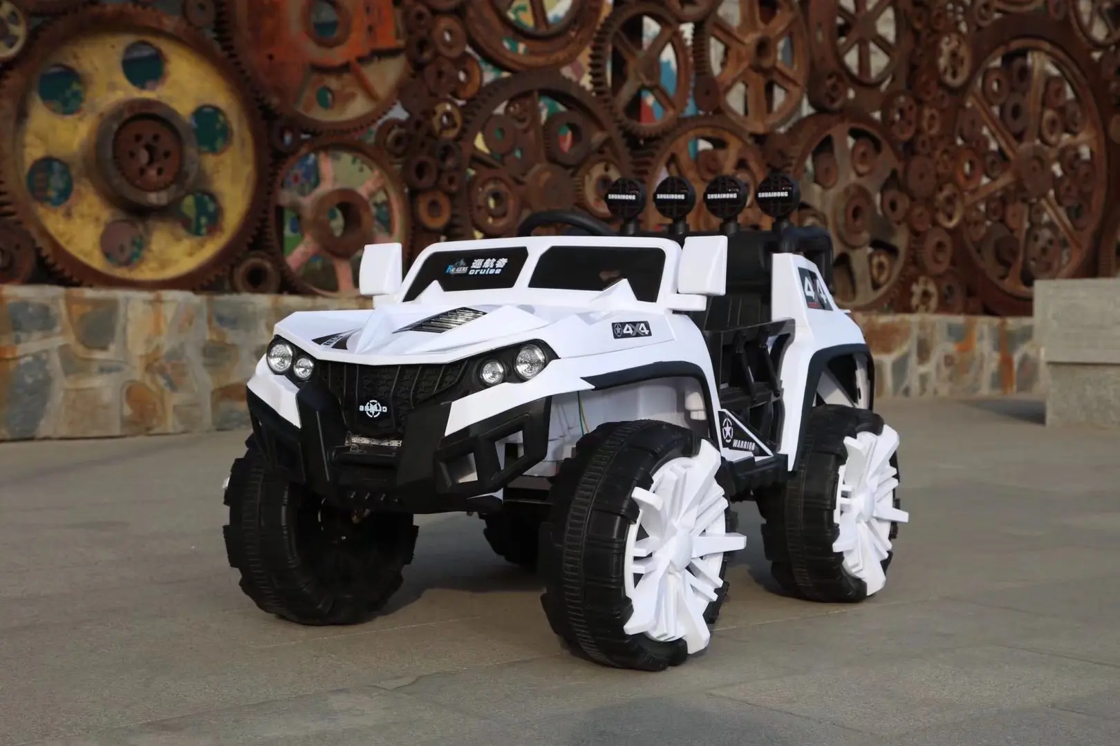Детский электромобиль четырехколесный автомобиль-качалка с дистанционным управлением
