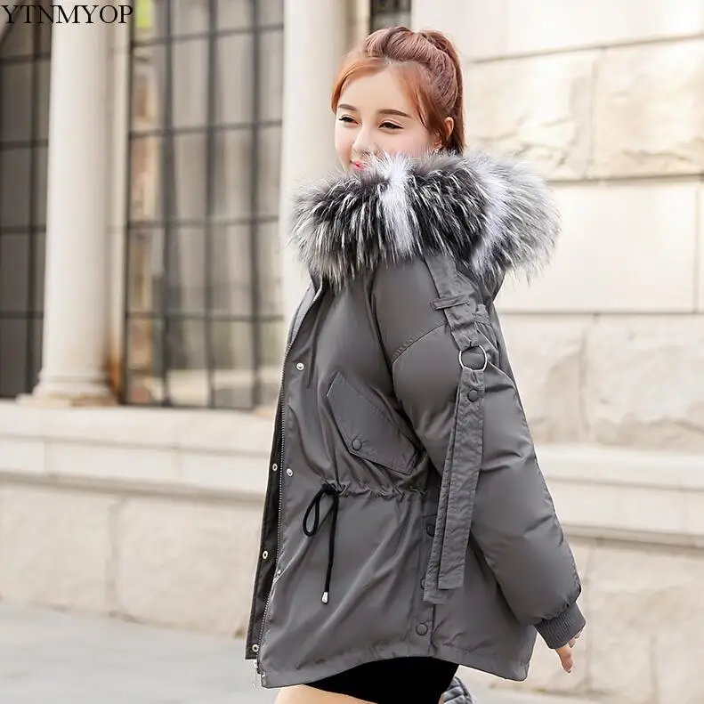 Серый YTNMYOP Large Fur Collar Winter Coat Women Hooded Parkas Short Cotton Padded Jacket Coat Thickening Warm Wadded Jacket Female - Цвет: Серый