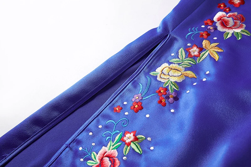 Китайский стиль Cheongsam вышивка Florals Женщины платье элегантный воротник-стойка Женский Тонкий платья осень голубой розовый
