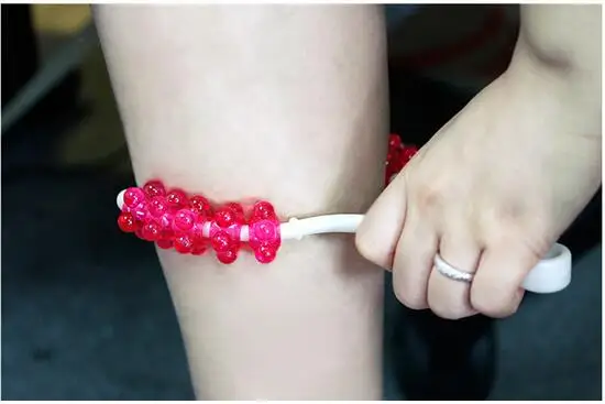 Портативный ручной массажер для ног роликовый антицеллюлитный снятия боли