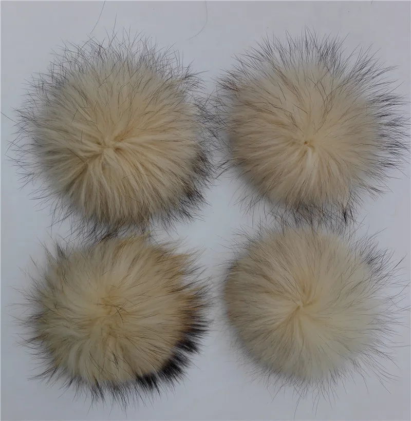 10pcs/lot Wholesale Detachable Big Real Raccoon Fur Pom pom For Knitted Beanies Caps Hats and Keychain Garments Gift