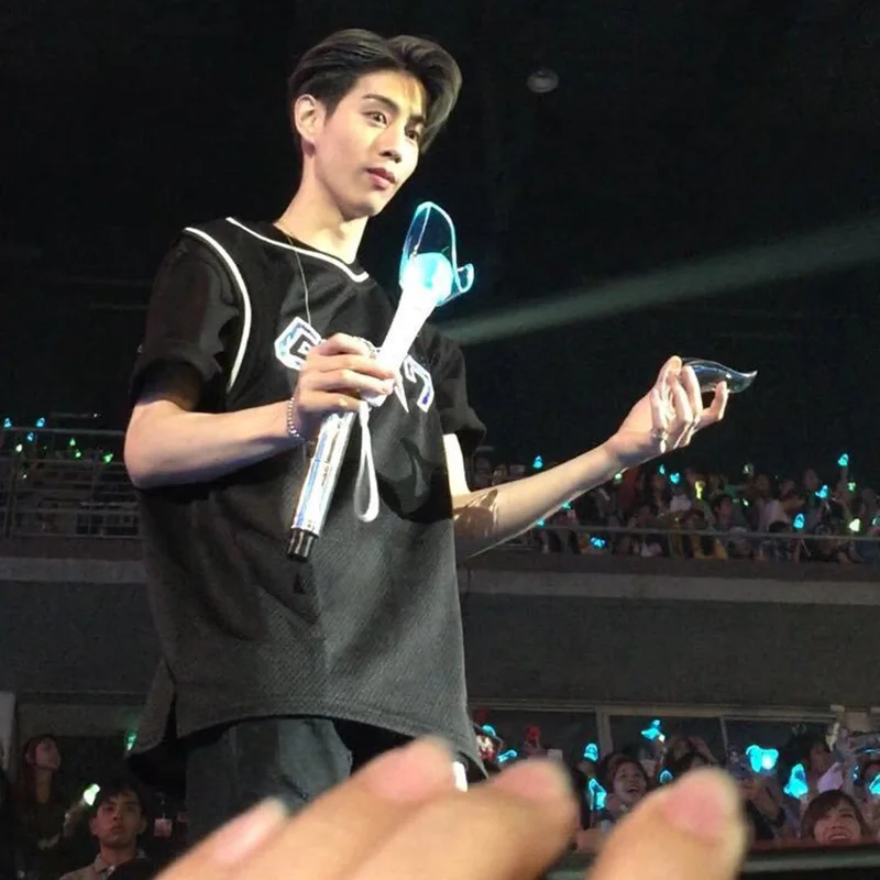 Новый Kpop 2018 GOT7 World Tour Ver.2 палочка светящаяся надпись Джексон концертный тур