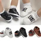 Обувь для новорожденных мальчиков и девочек, кожаная мягкая подошва, однотонная повседневная обувь с крючком для детской кроватки 0-18 мес.