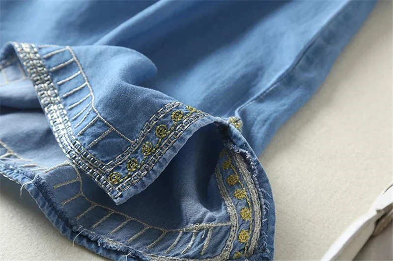 Летнее платье 2017 женское из джинсовой ткани с вышивкой в этническом стиле синее