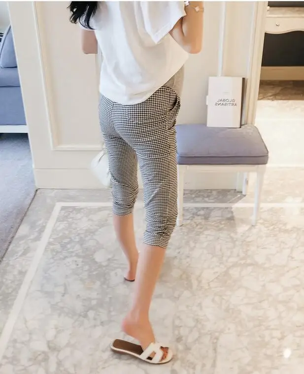 Летние брюки для беременных женщин с карманами облегающие до середины икры узкие