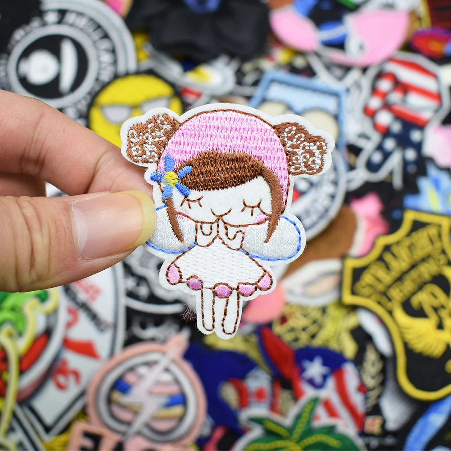 20 шт./лот случайные модные нашивки Значки для одежды вышитые патчи приклеивания