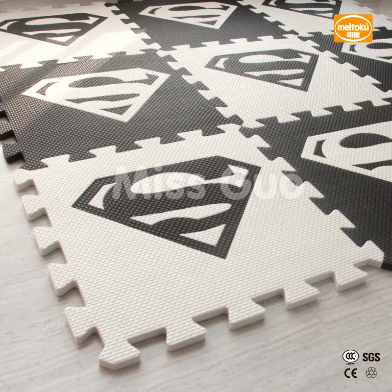 Meitoku baby EVA foam puzzle play mat/lot Interlocking Exercise floor mat per 30cmX30cm 1cmThick/ Superman/ /10pcs |