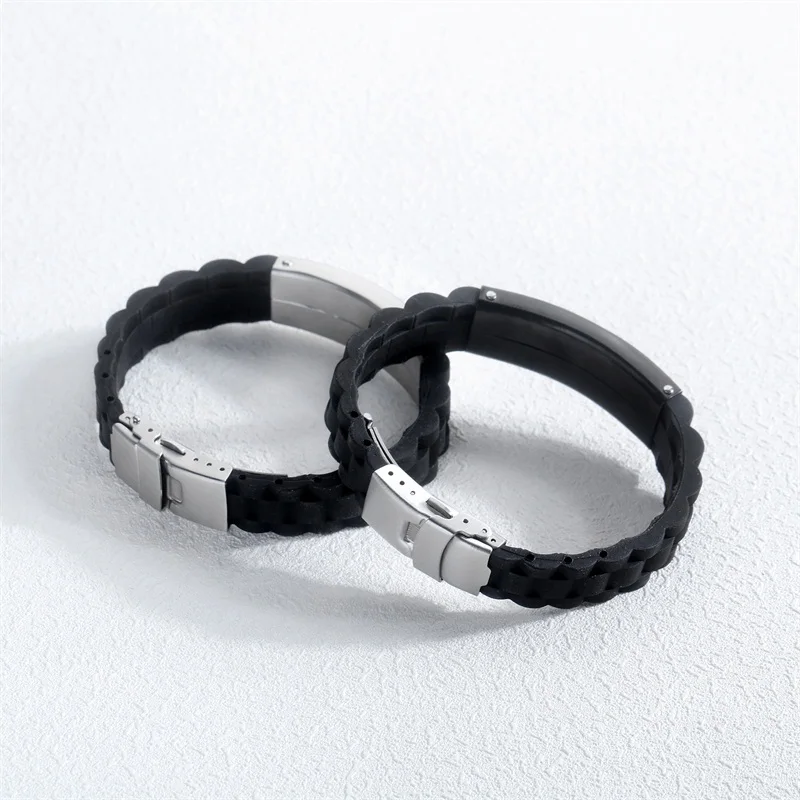 Широкий кожаный браслет AZIZ BEKKAOUI с гравировкой имени для мужчин черные