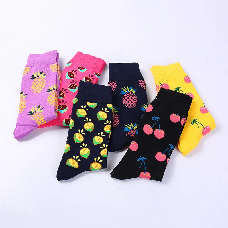 

RUNNING CHICK 2018 new autumn and winter sweet fruit trend street women's socks manufacturers socks wholesale