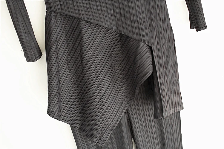 Miyake Fold понижающий возраст вестернизация Ранняя весна умный Двухсекционный французский миноритарный Женский костюм