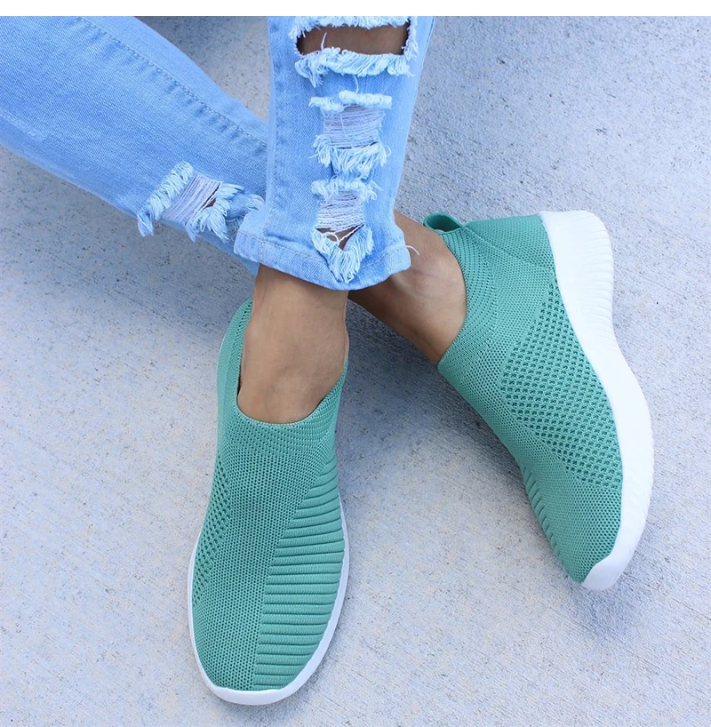 Women Walking Shoes Mesh Breathable Sports Shoes Plus Size 43 Ladies Socks Shoes Slip On Casual Women Sneakers zapatos de mujer