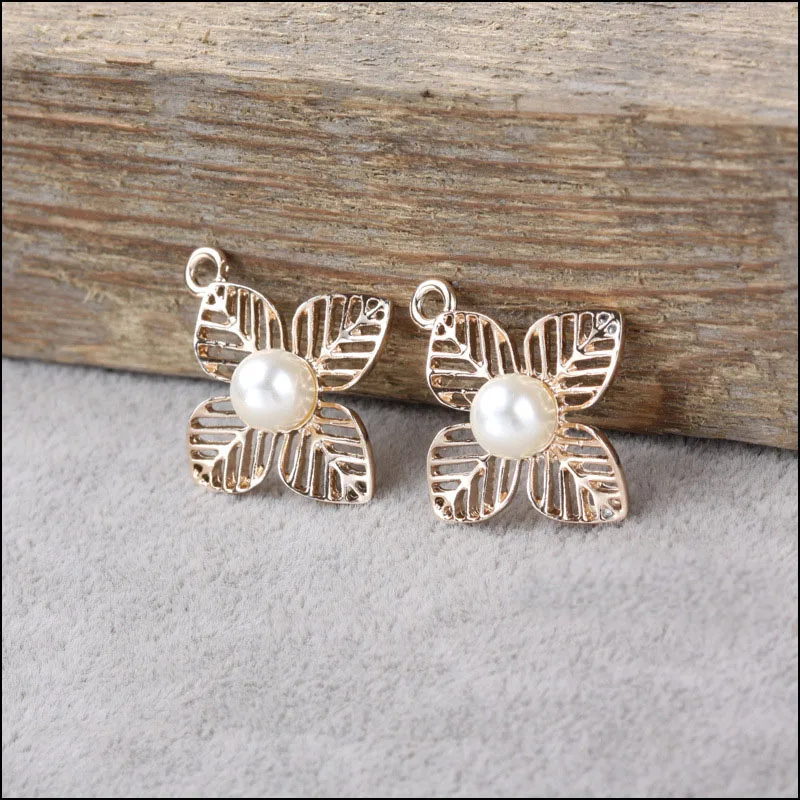 

Hot selling 10 Pieces/Lot 27mm*24mm gold color flower Charm crystal clover Charms four leaf clover Pendant For Jewelry Making