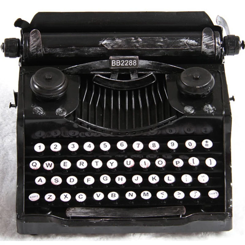Потертая шикарная умная черно красная жестяная машинка для письма винтажная