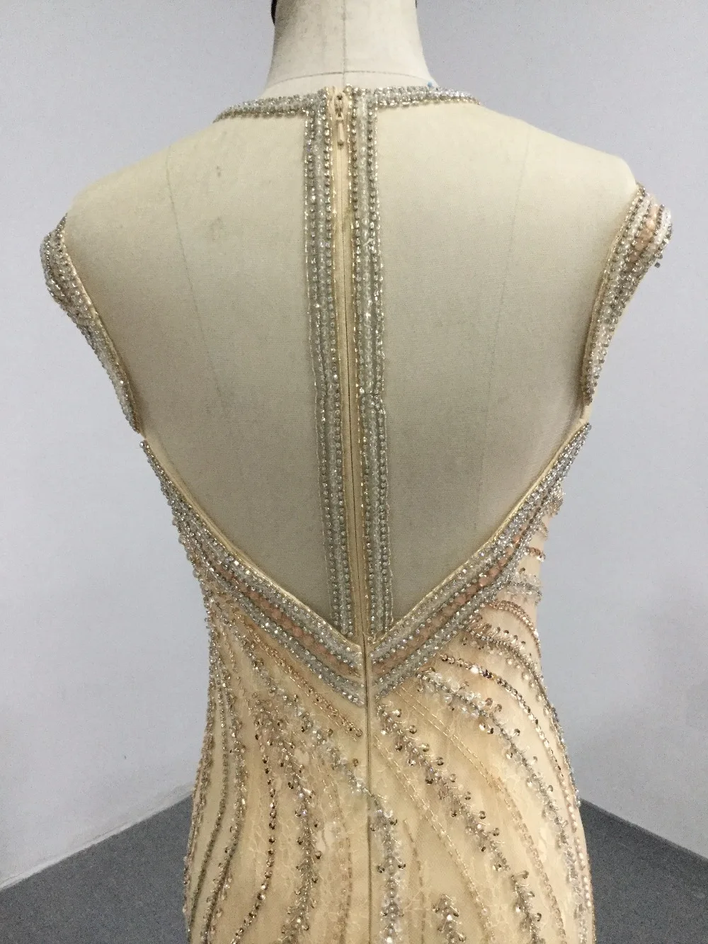CloverBridal шикарное блестящее Золотое Платье русалки с бусинами, импортное праздничное платье с кружевом+ фатиновая Иллюзия сзади