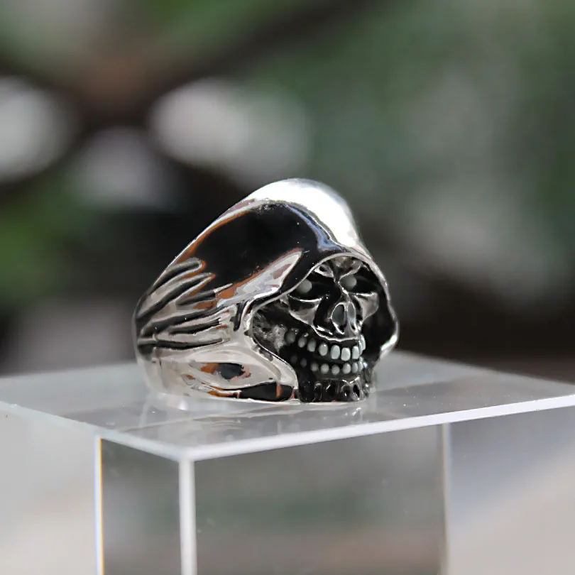 Assassin's Creed skull Ring men women death god Glowing Ring punk gift Glow In The Dark Jewelry Stalker ring gift