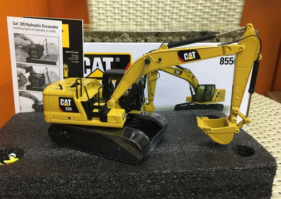 Литая игрушка модель DM 1:50 Масштаб гусеница Cat 320 Гидравлический Экскаватор инженерное оборудование для мальчика подарок, коллекция, украшение