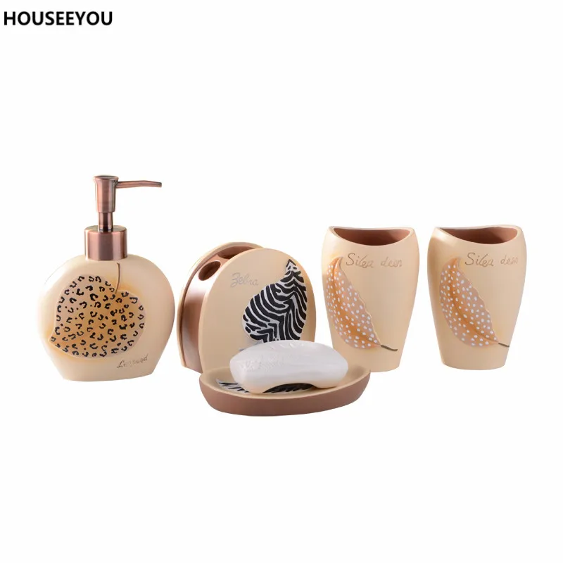 Набор аксессуаров для ванной комнаты 5 шт./компл. романтичный полимерный