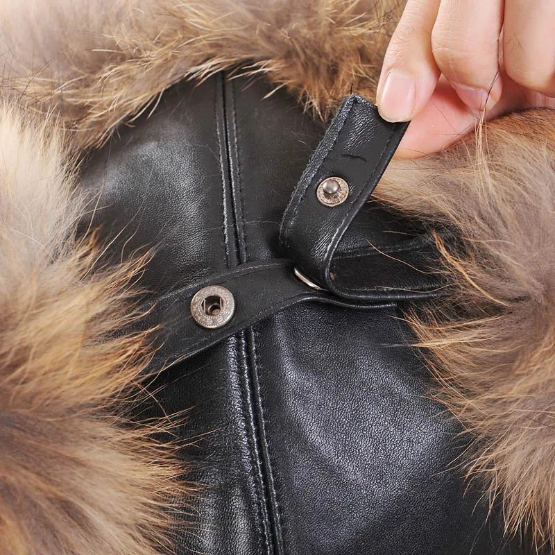 Мужская шапка бомбер из натуральной кожи с лисьим мехом теплая зимняя ушками