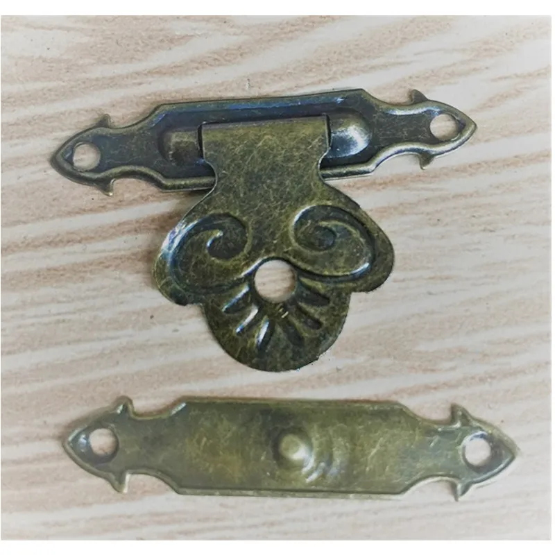 Vintage Iron Jewelry Box Padlock Hasp Locked Bronze Flower Wooden Handbag Buckle Antique Furniture Hardware 37*25mm 40Sets |