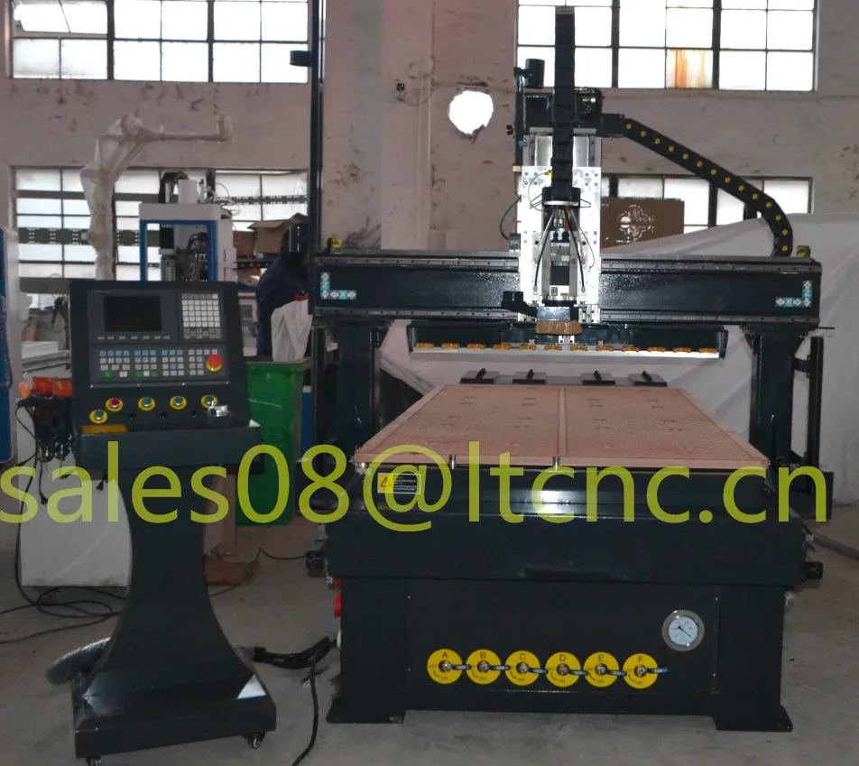 Линейный инструмент изменяющий atc деревообрабатывающий фрезерный станок с ЧПУ 9