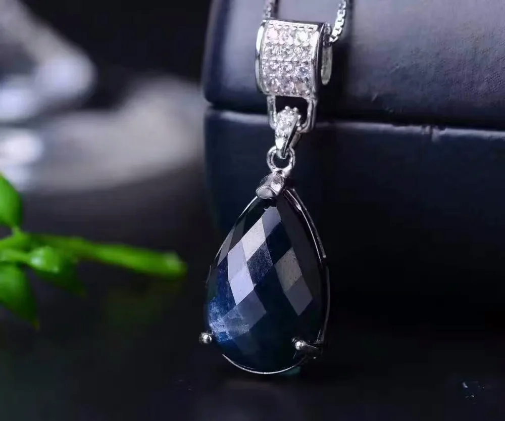 Роскошная подвеска из натурального сапфира 10х15 мм грушевидная огранка черный