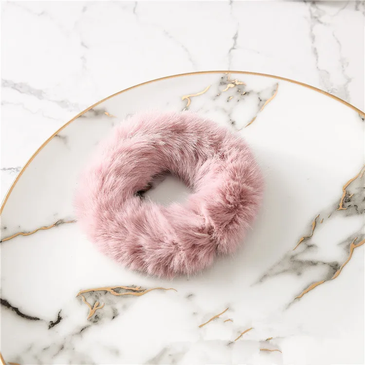 2 dark pink Милые эластичные резинки для волос для девочек, искусственный мех, резиновое эластичное кольцо, веревка, пушистый галстук, аксессуары для волос, меховые резинки, повязка на голову - Цвет: 2 dark pink