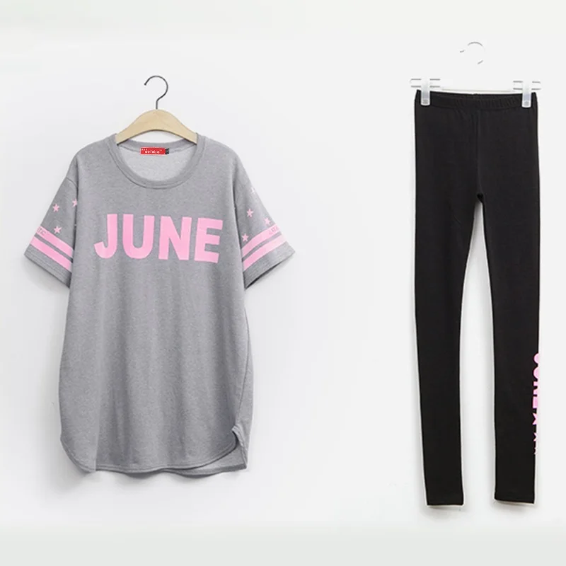 grey tee and black Женская спортивная одежда размера плюс, спортивные костюмы для фитнеса, йоги, набор, Женская Спортивная одежда для бега, женская спортивная одежда conjunto de roupas academic feminino - Цвет: grey tee and black